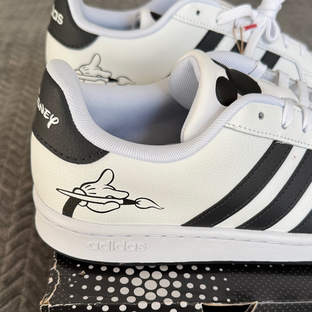 Adidas Woman’s or Men's White and Black Mickey Mouse 
Woman’s 10
Men’s 8.5 - Picture 2 of 6
